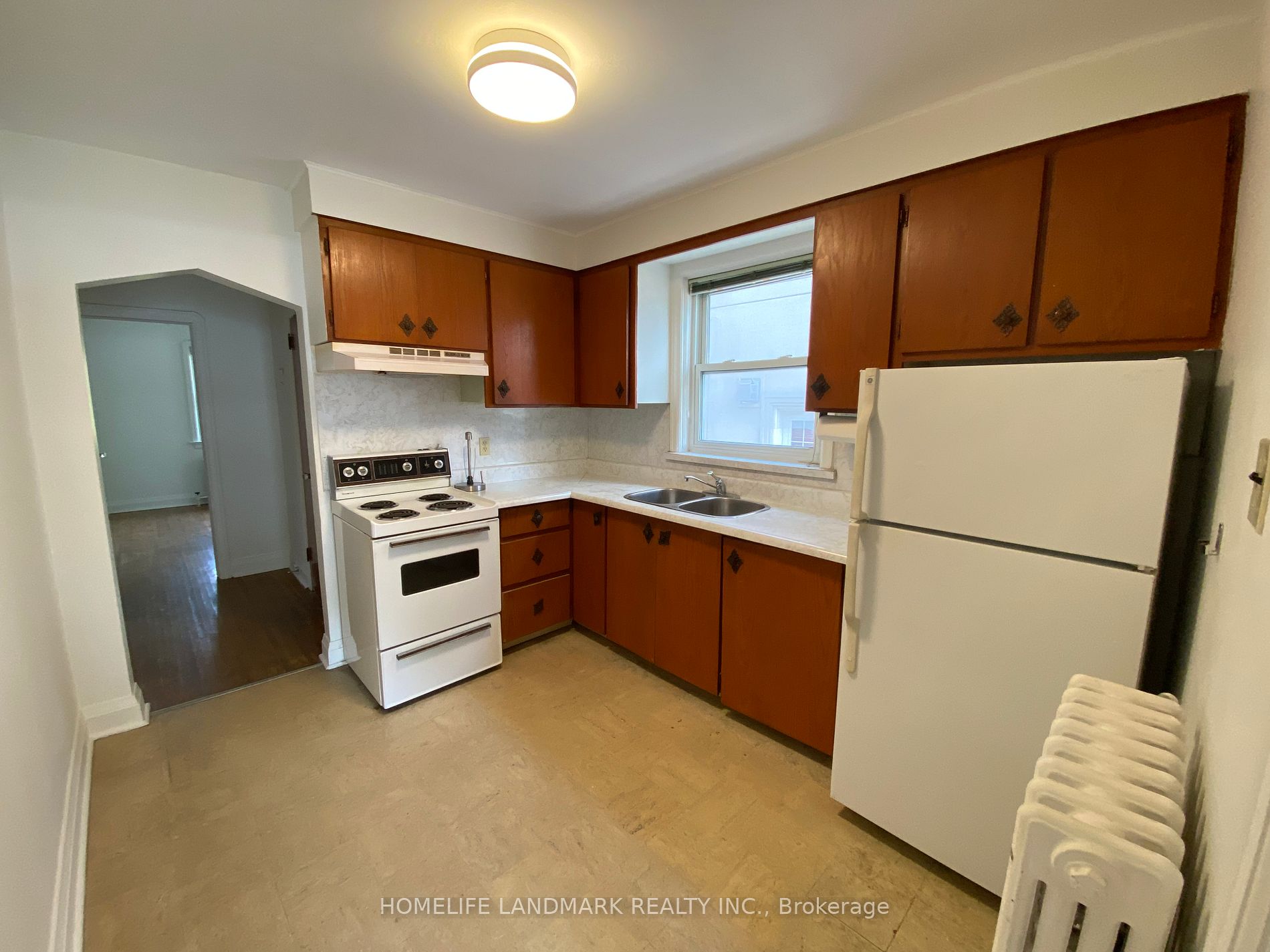 11 Hutton Avenue