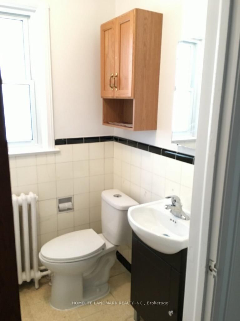 11 Hutton Avenue