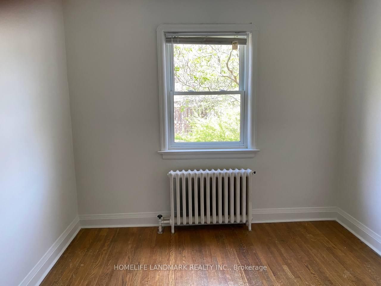 11 Hutton Avenue
