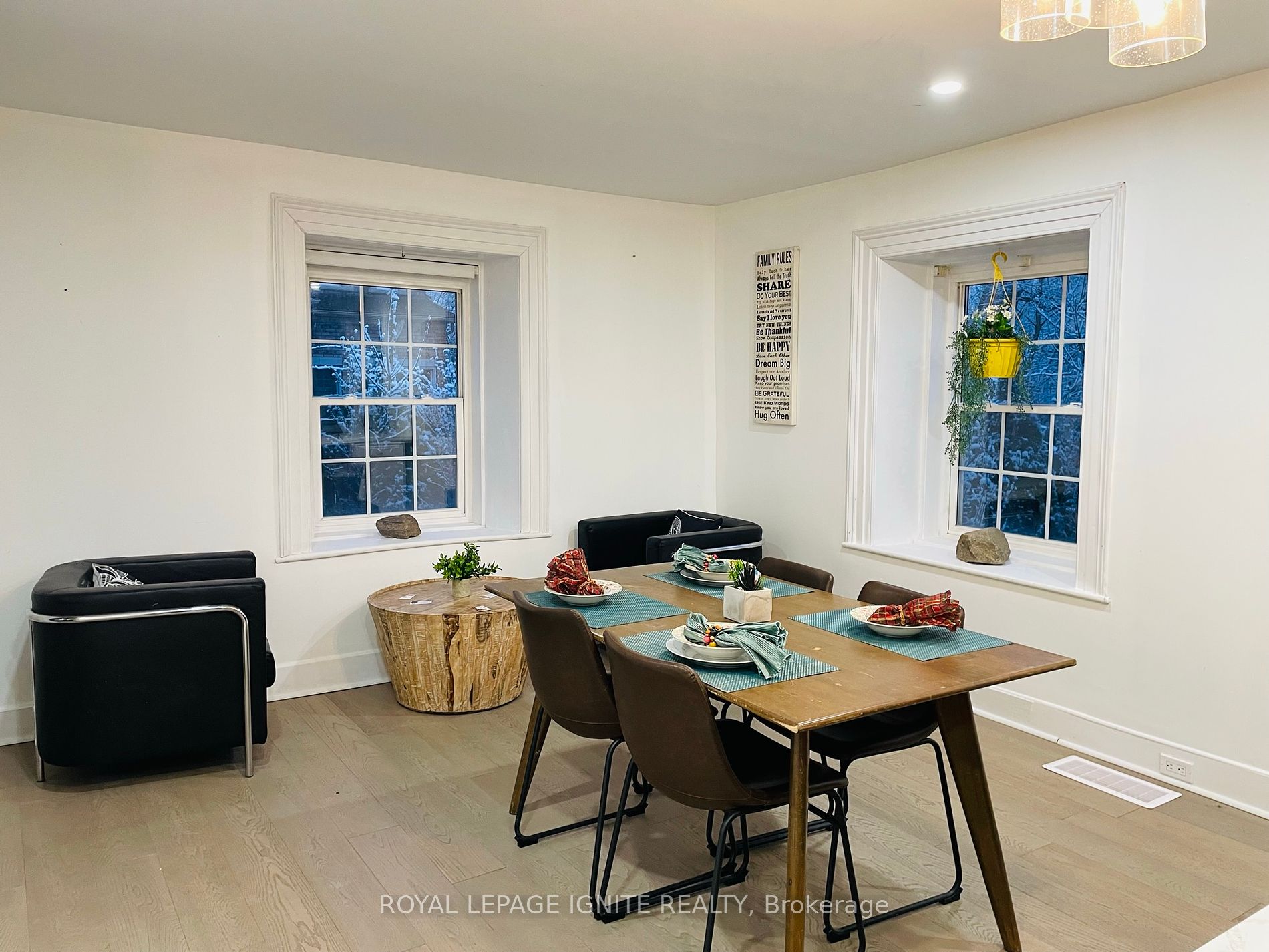 2319 Wildwood Cres