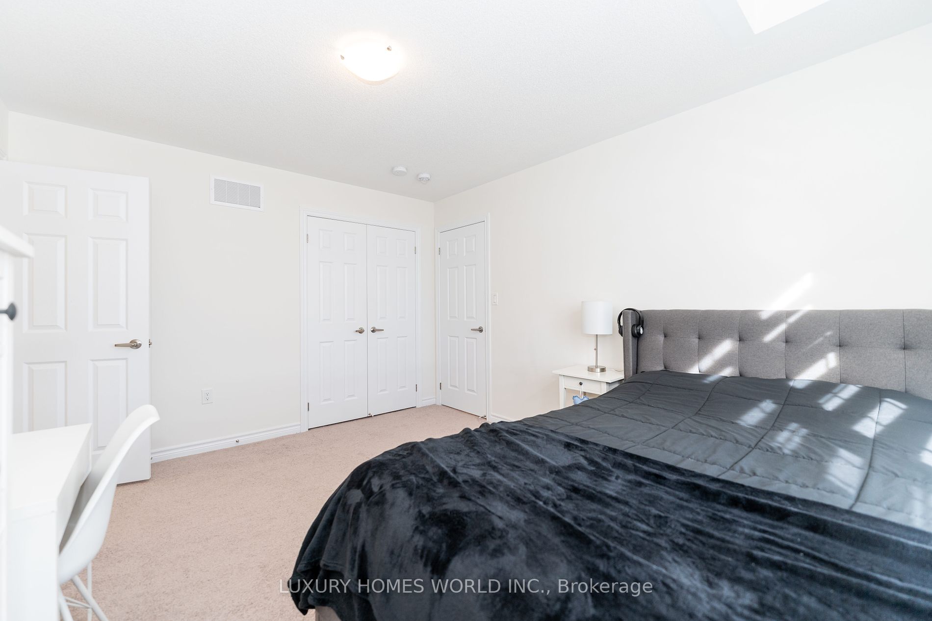 273 Fleetwood Dr