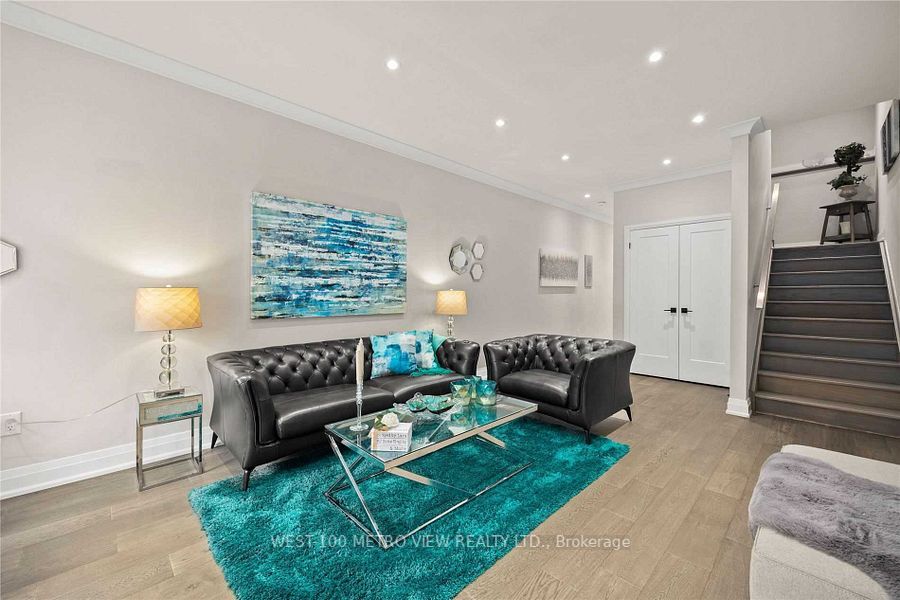 159 Boultbee Avenue