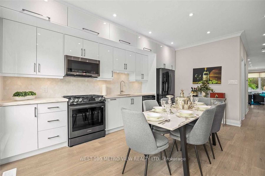 159 Boultbee Avenue