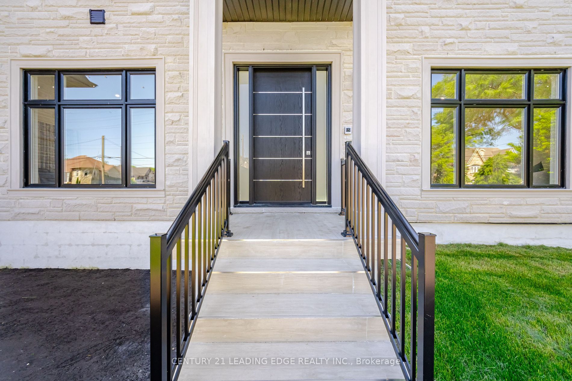1750 Fairport Rd