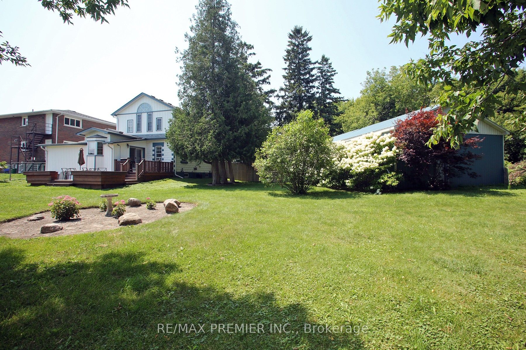 995 Cedar Street