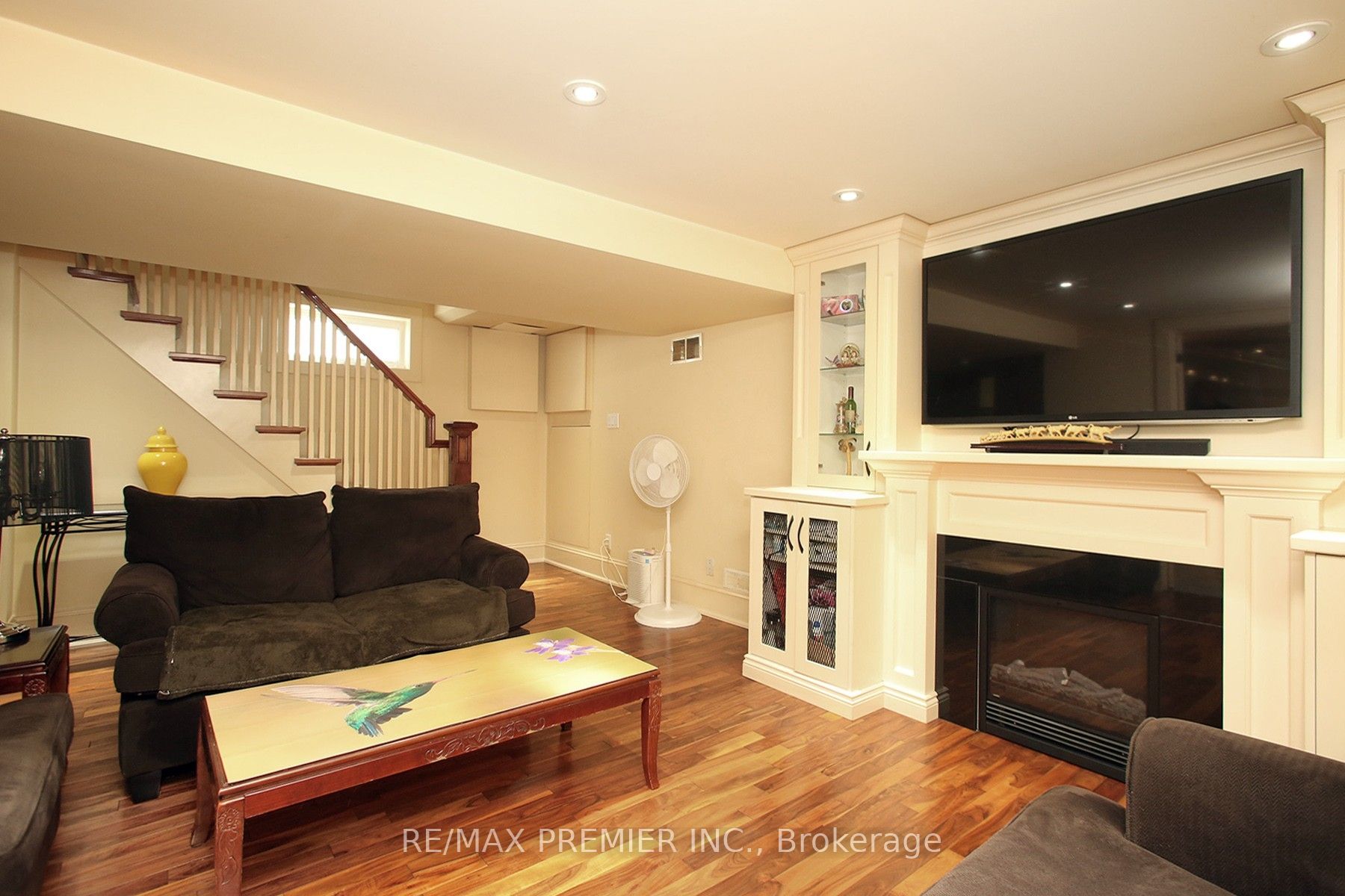 995 Cedar Street