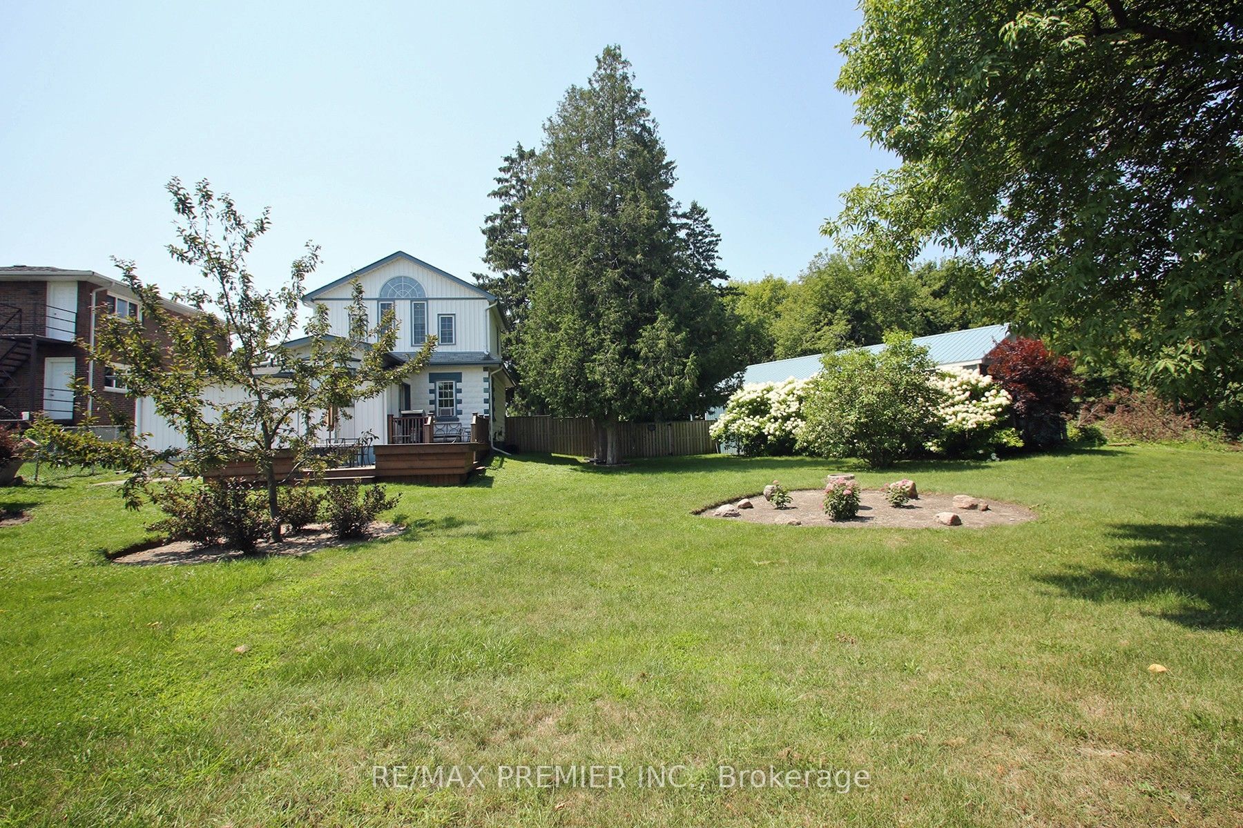 995 Cedar Street