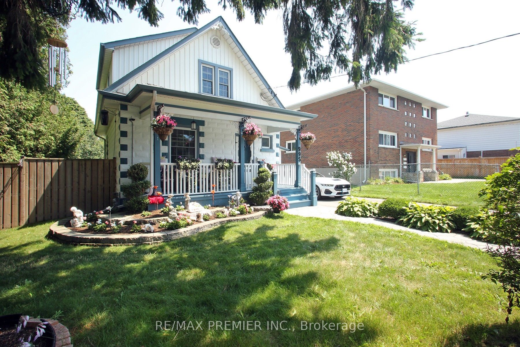 995 Cedar Street