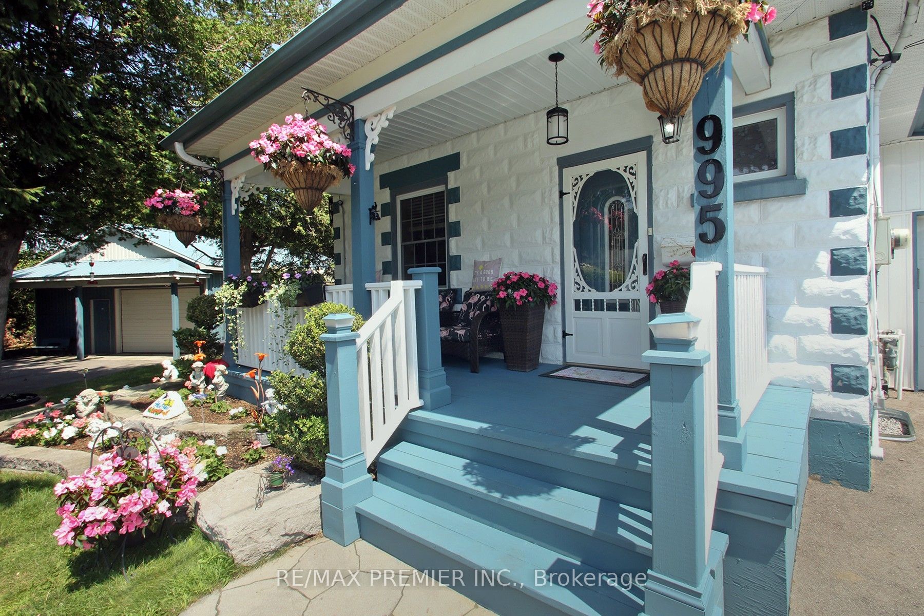 995 Cedar Street