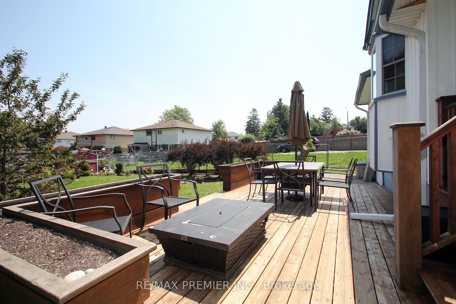 995 Cedar Street