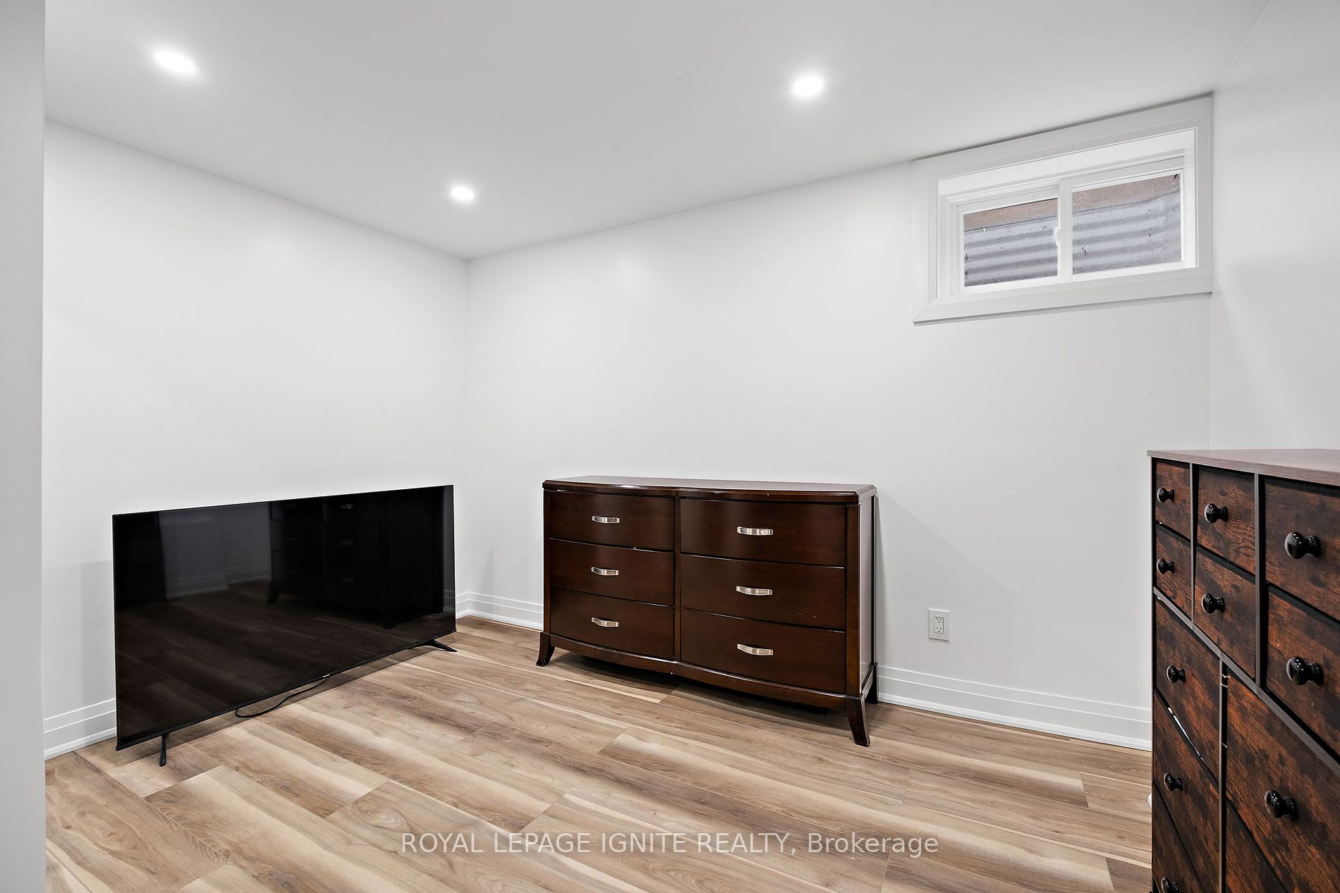 180 Glenwood Crescent