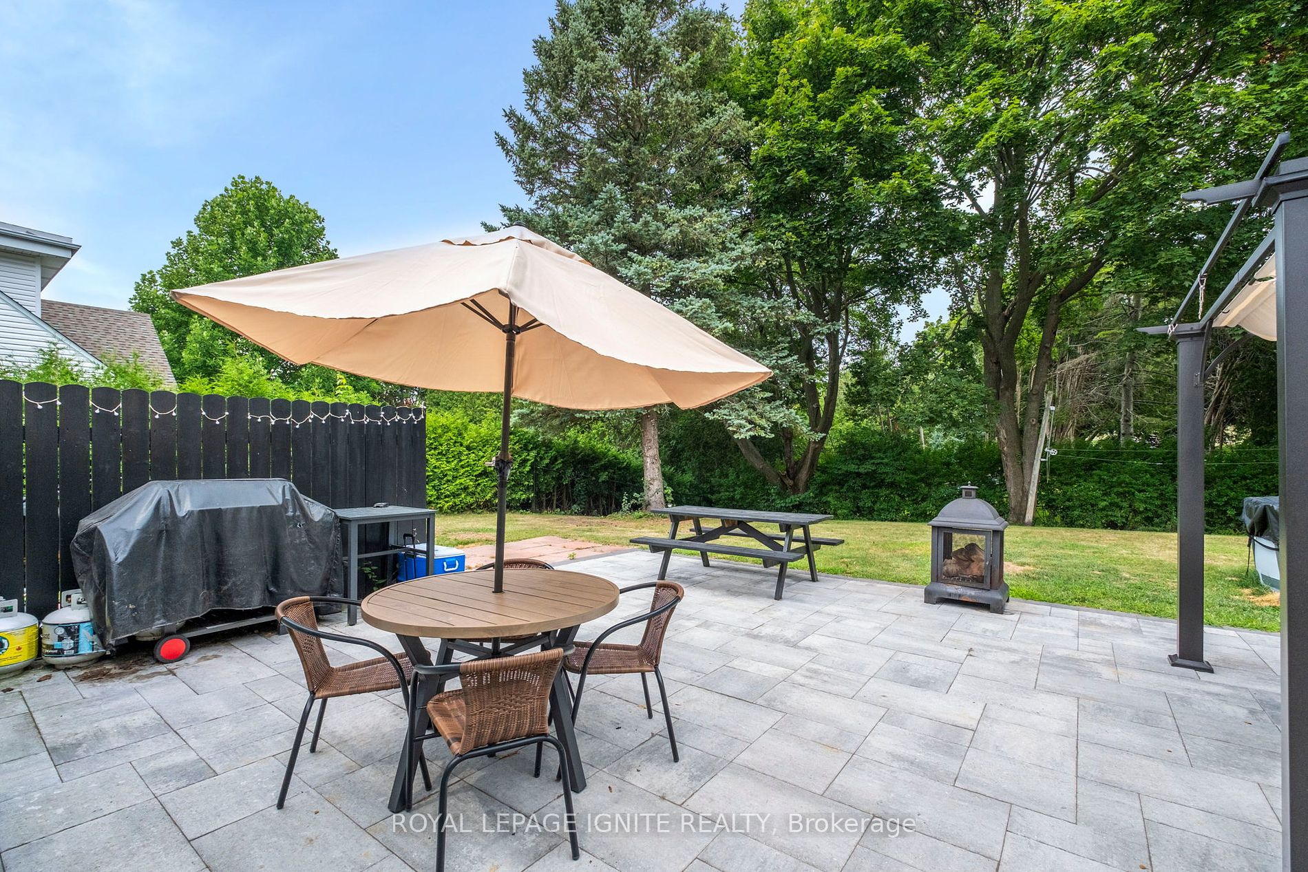 180 Glenwood Crescent