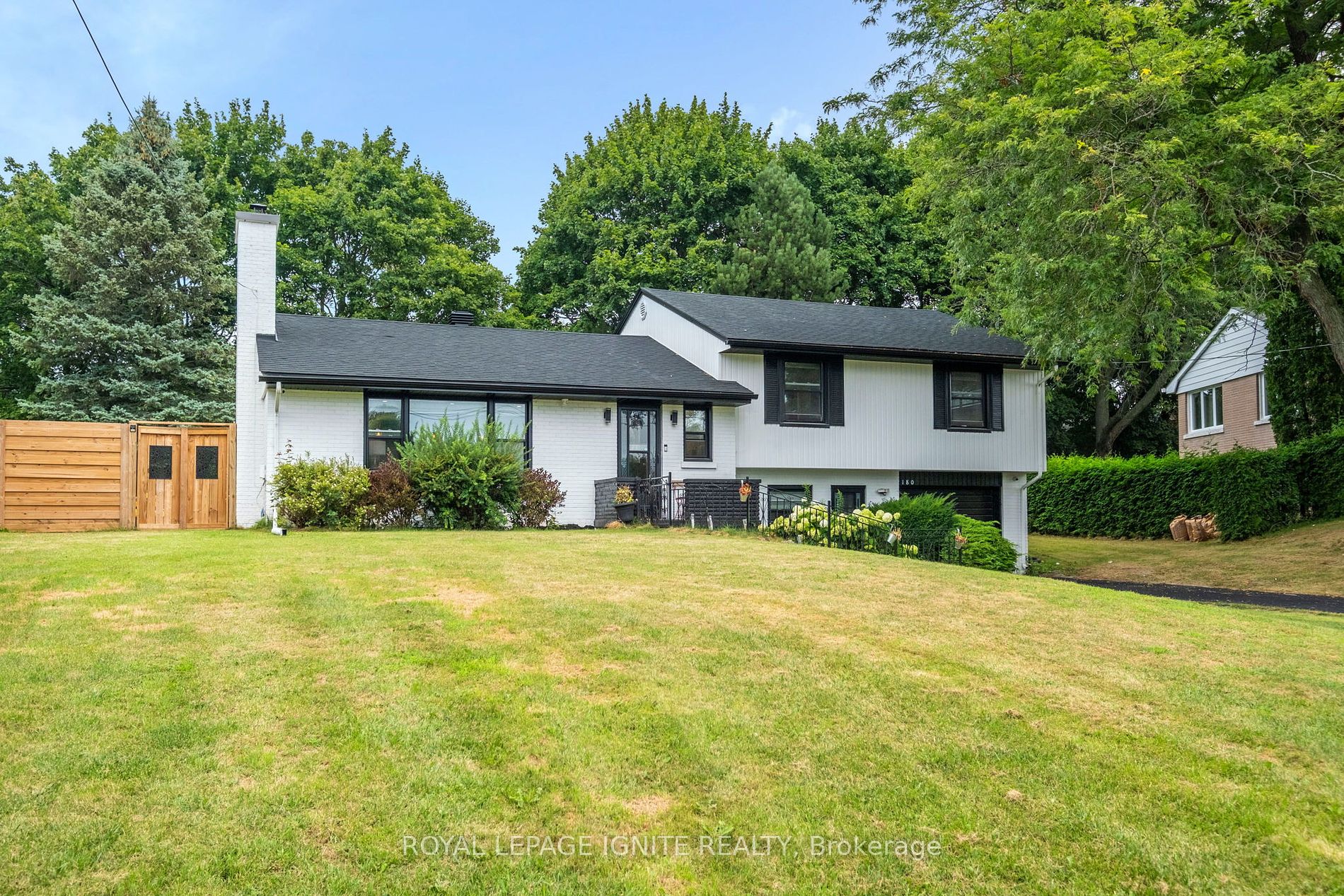 180 Glenwood Crescent