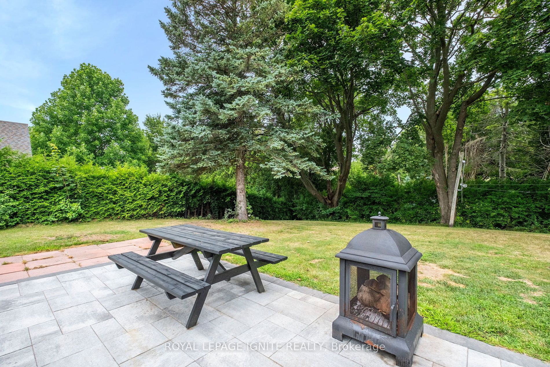 180 Glenwood Crescent