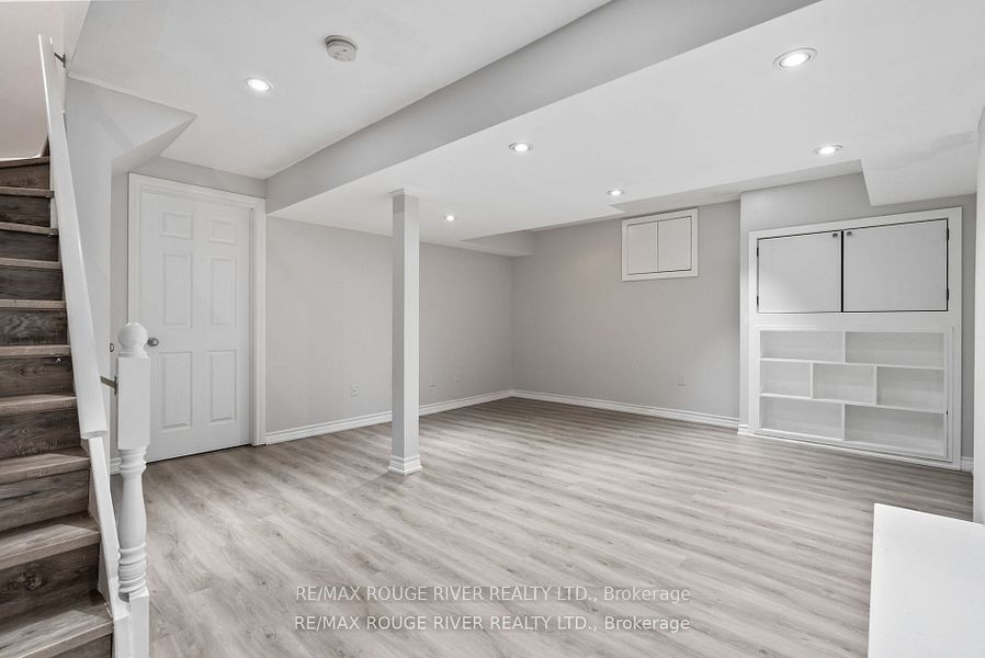 113 Meadowview Blvd