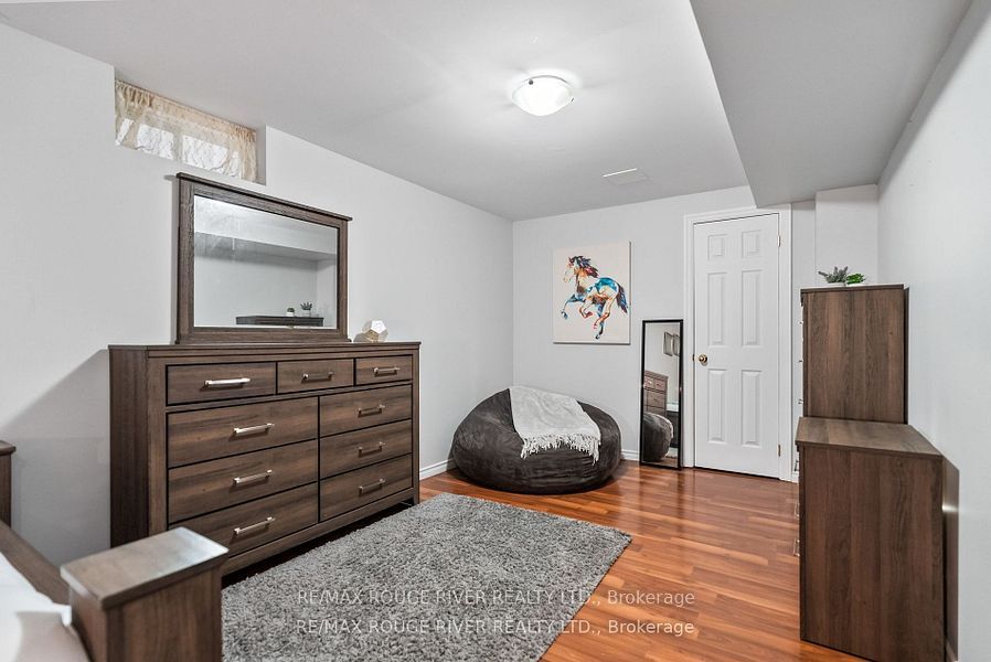 113 Meadowview Blvd