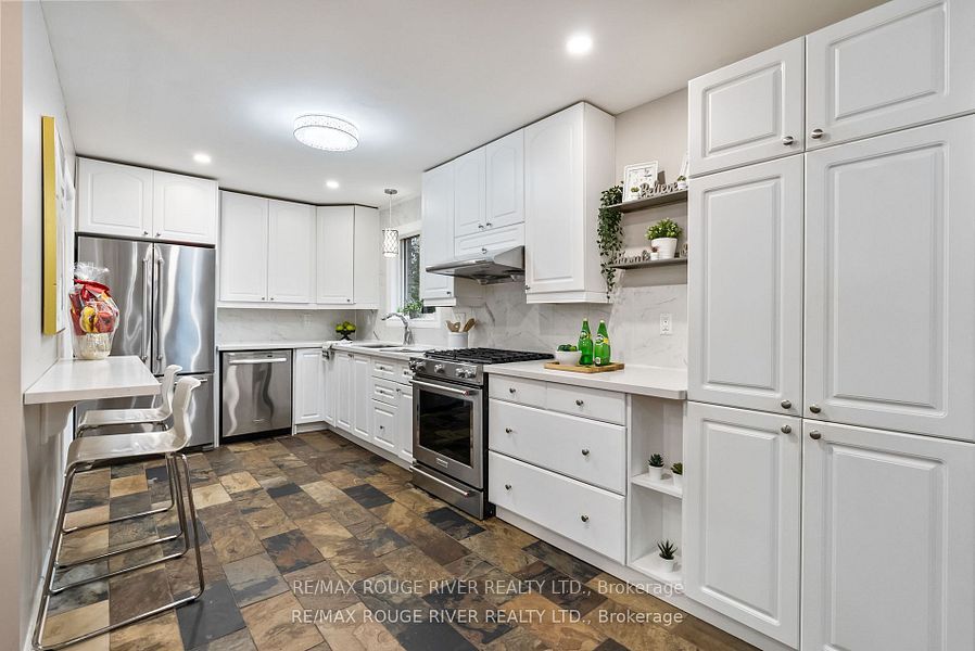 113 Meadowview Blvd