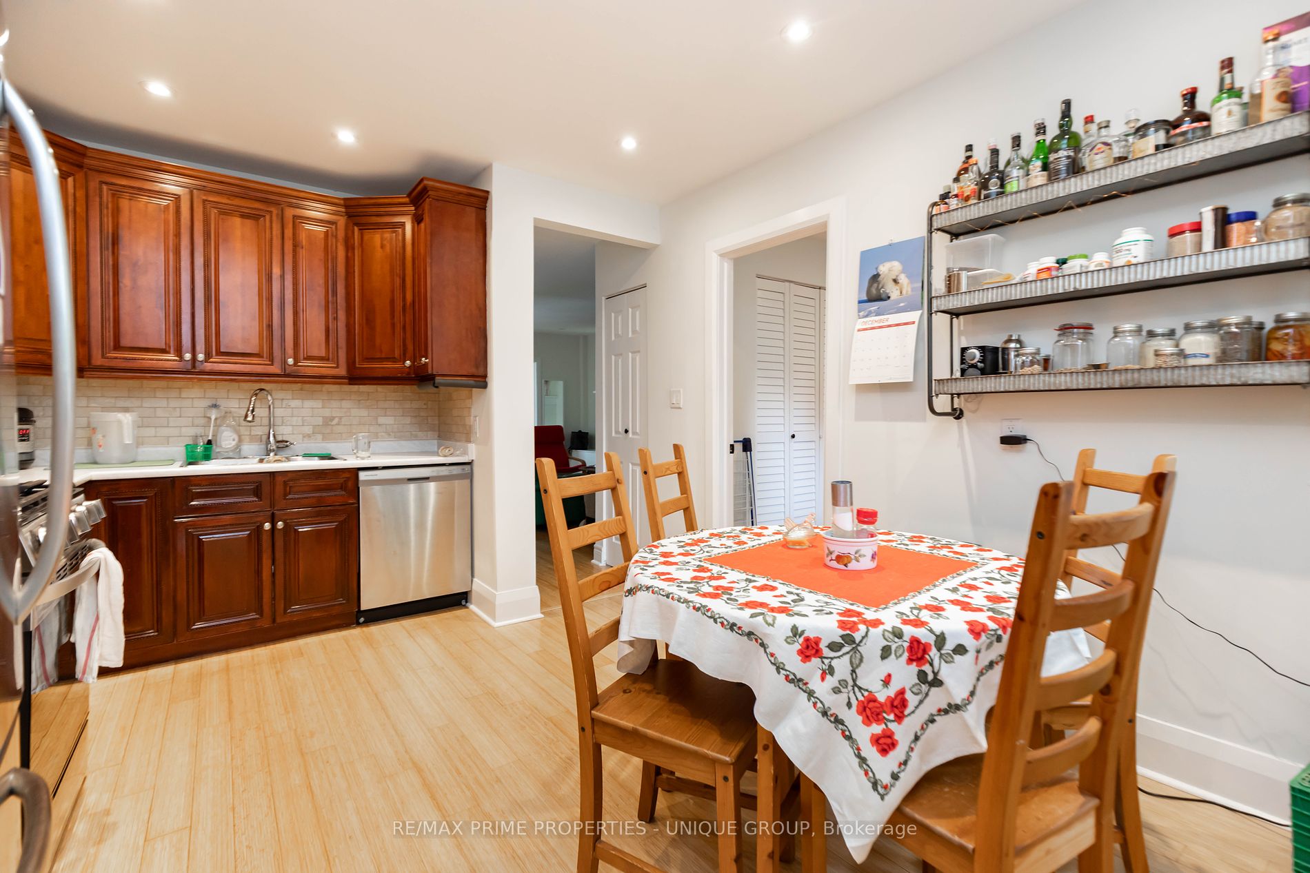 2338 Queen St E, #Main