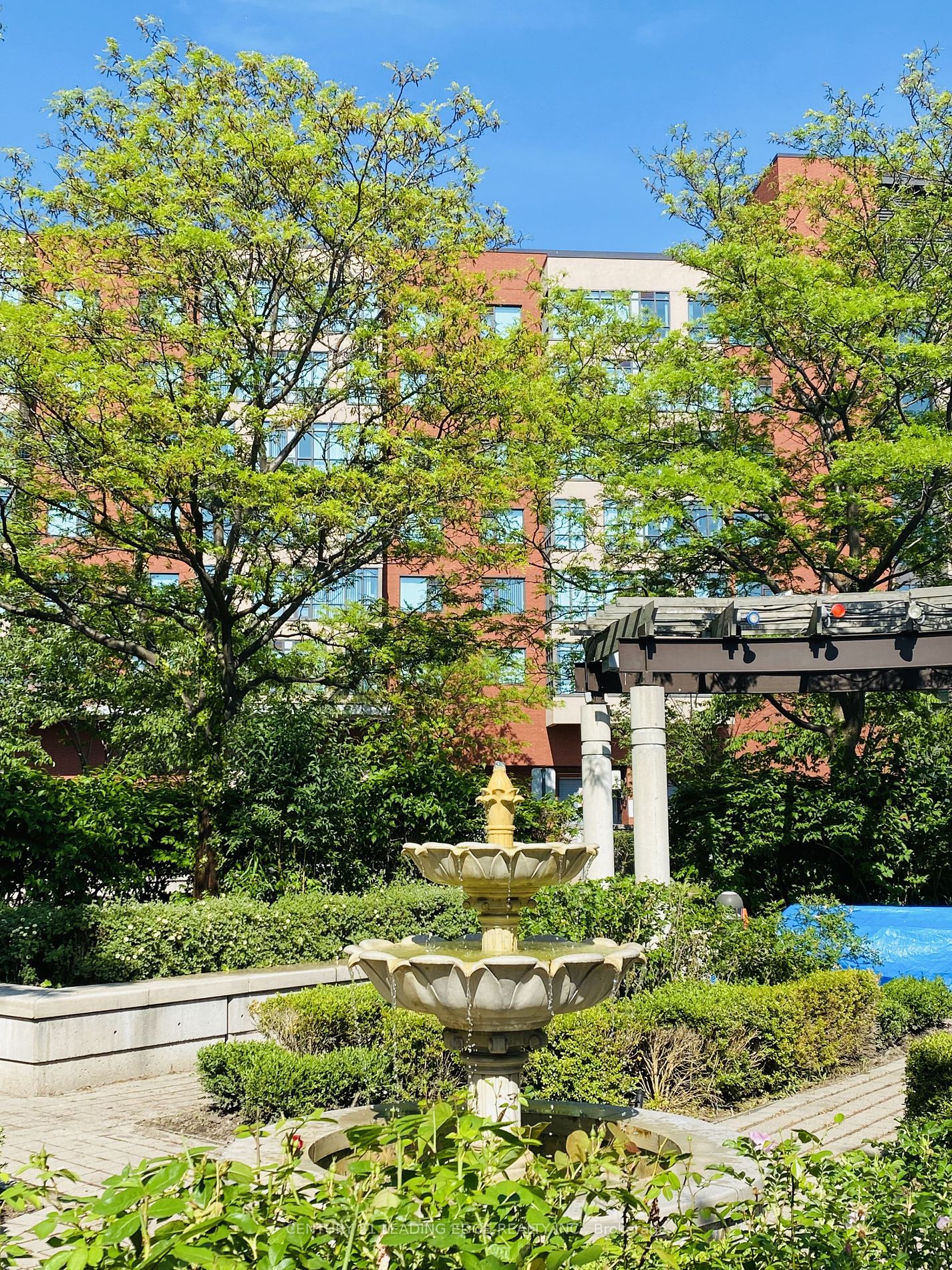 90 SCOTTFIELD Drive, #306