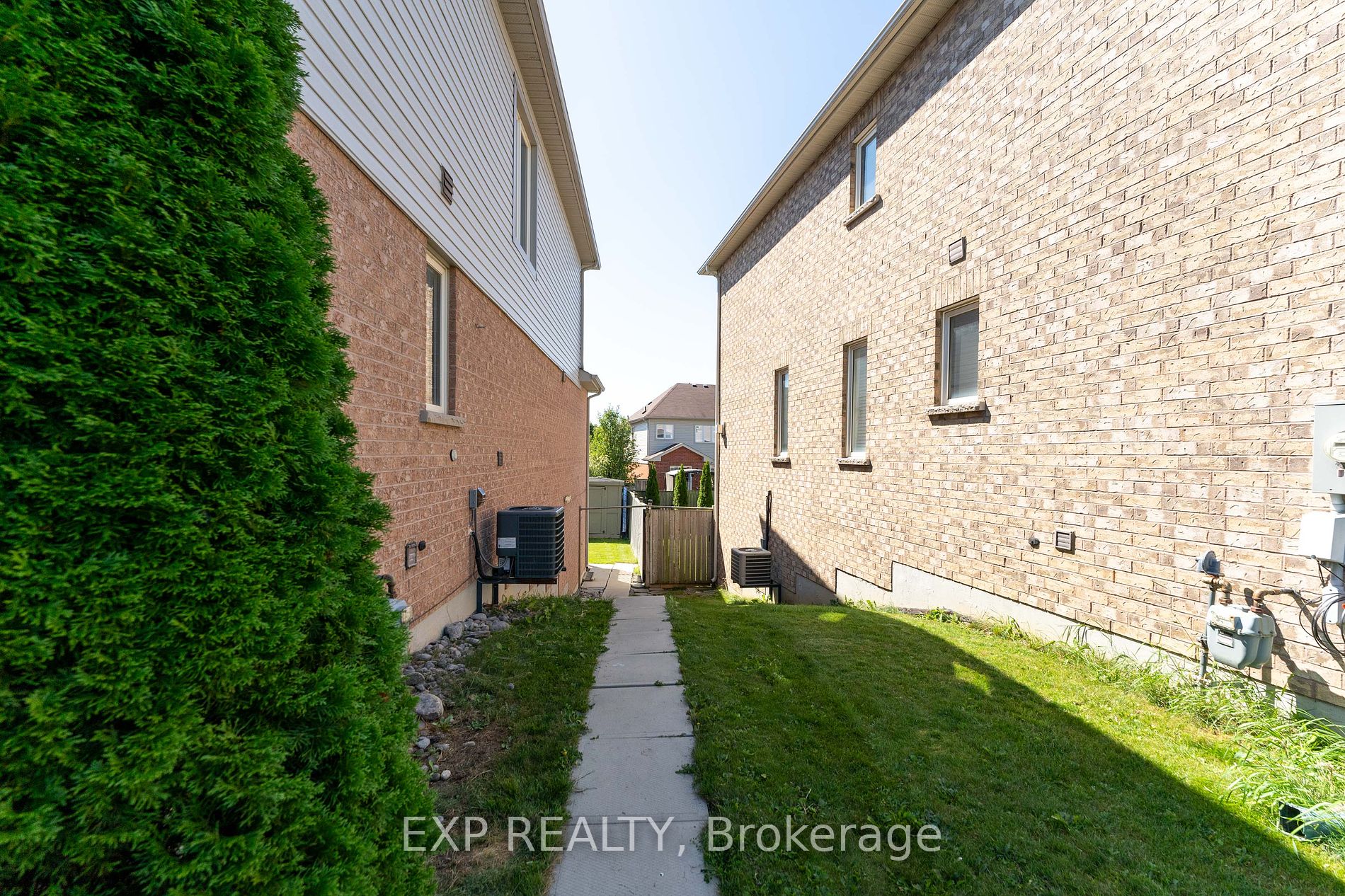 164 Dewell Crescent