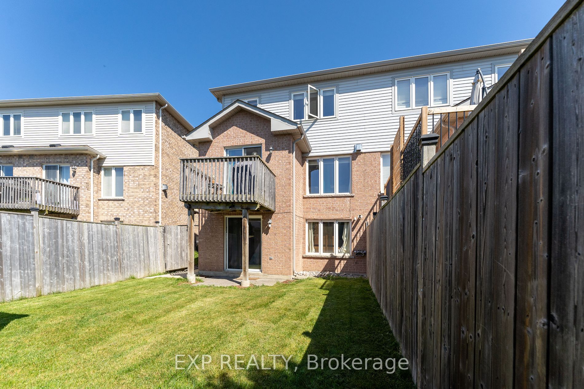 164 Dewell Crescent
