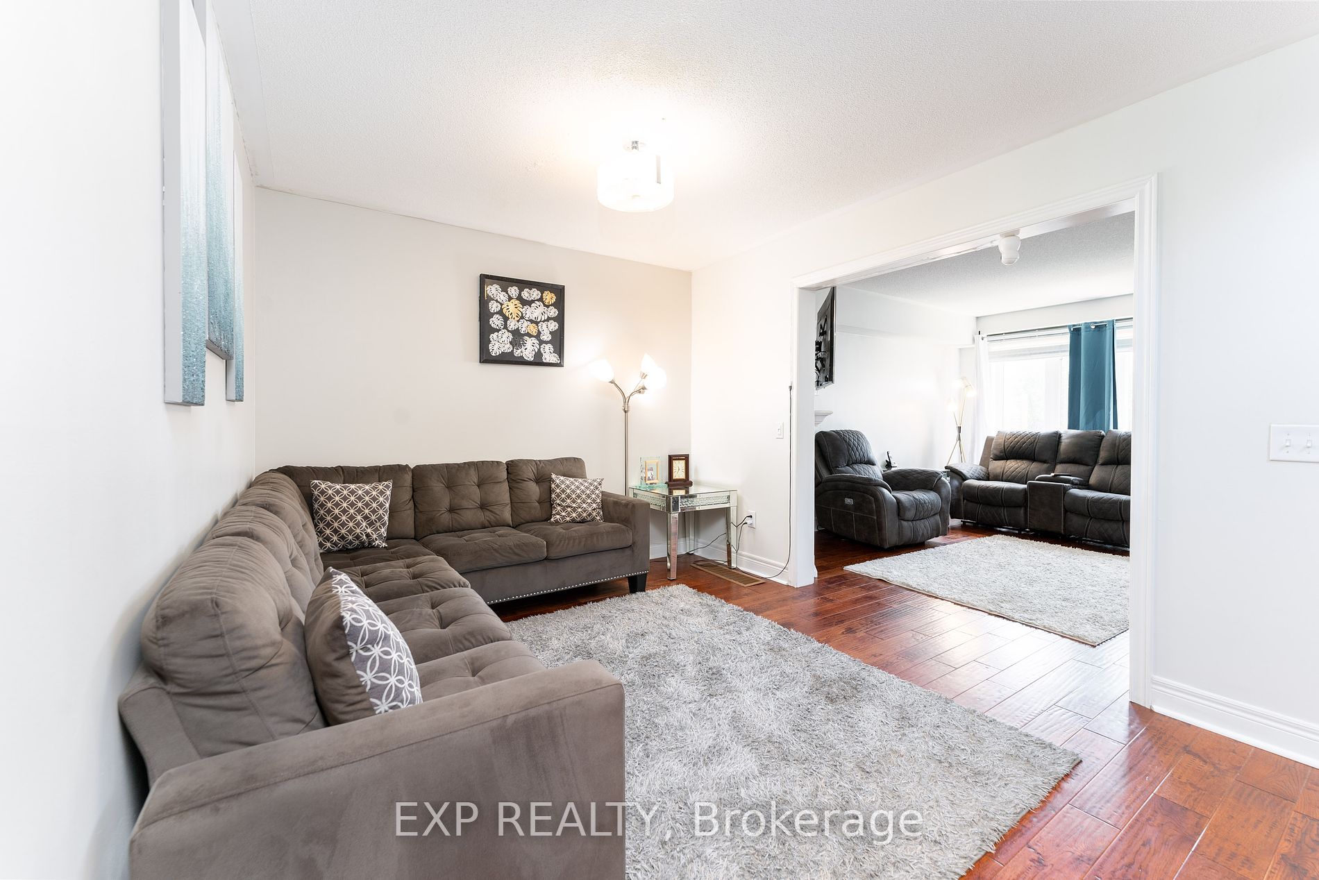164 Dewell Crescent