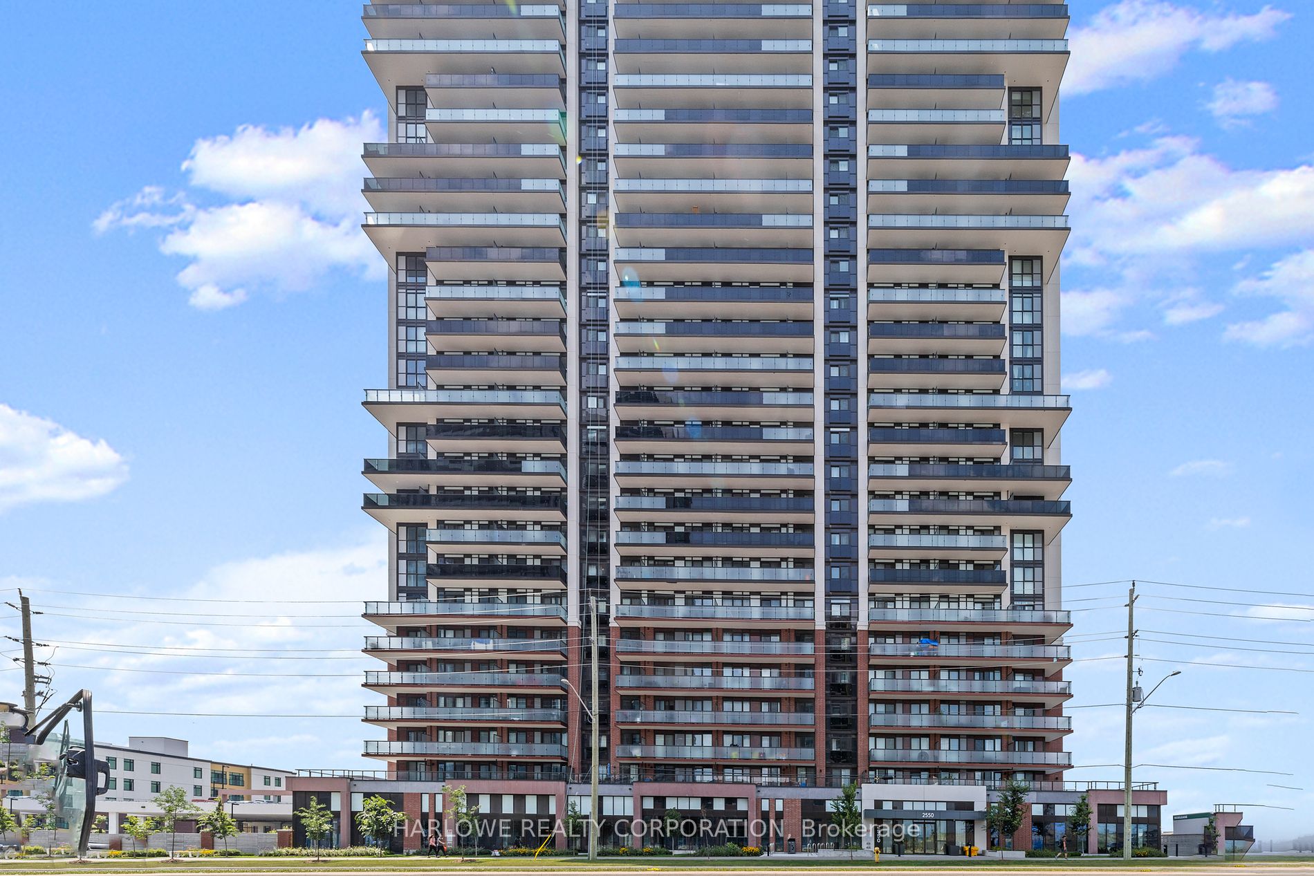 2550 Simcoe Street N, #2516