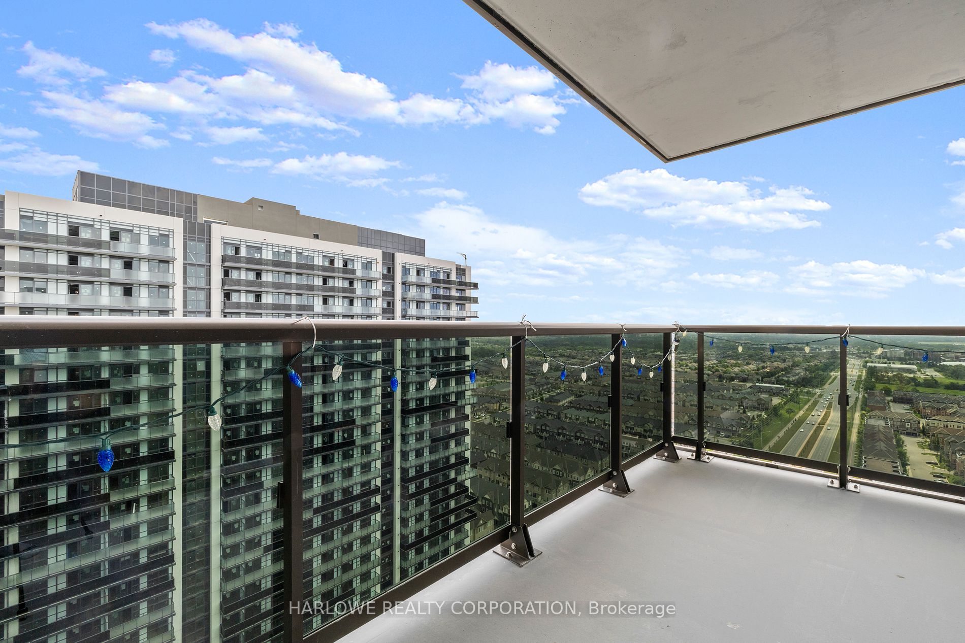2550 Simcoe Street N, #2516