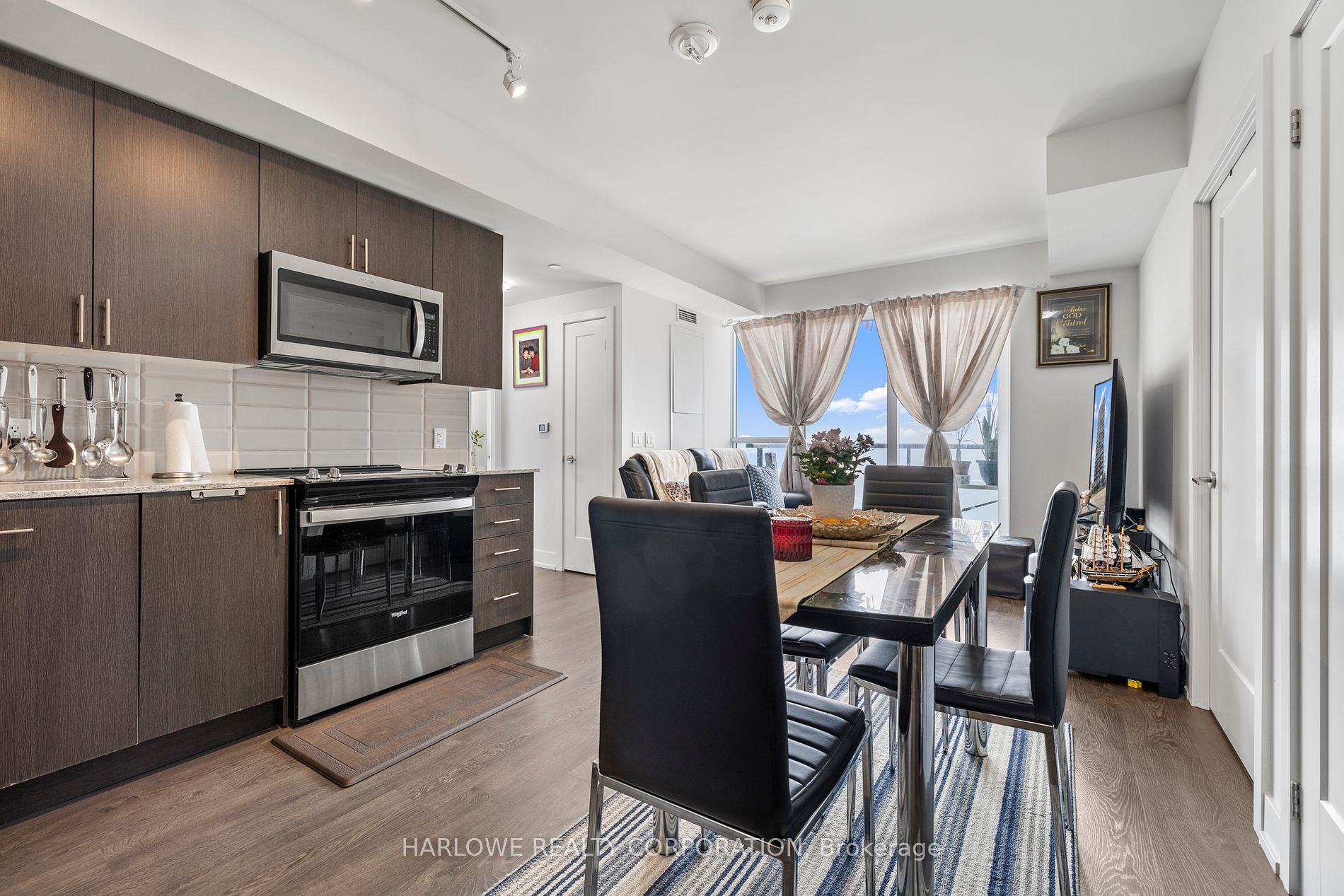 2550 Simcoe Street N, #2516