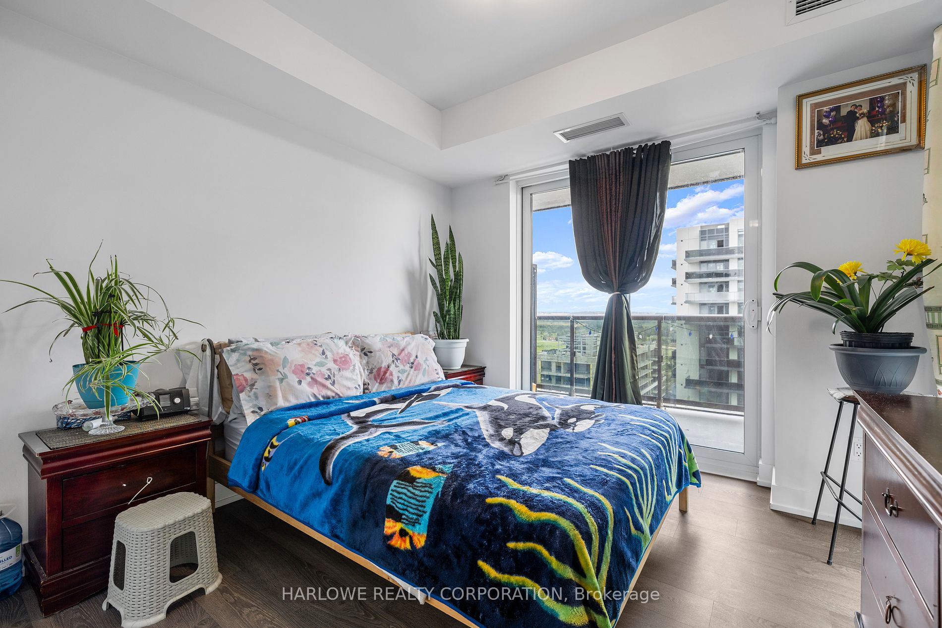 2550 Simcoe Street N, #2516