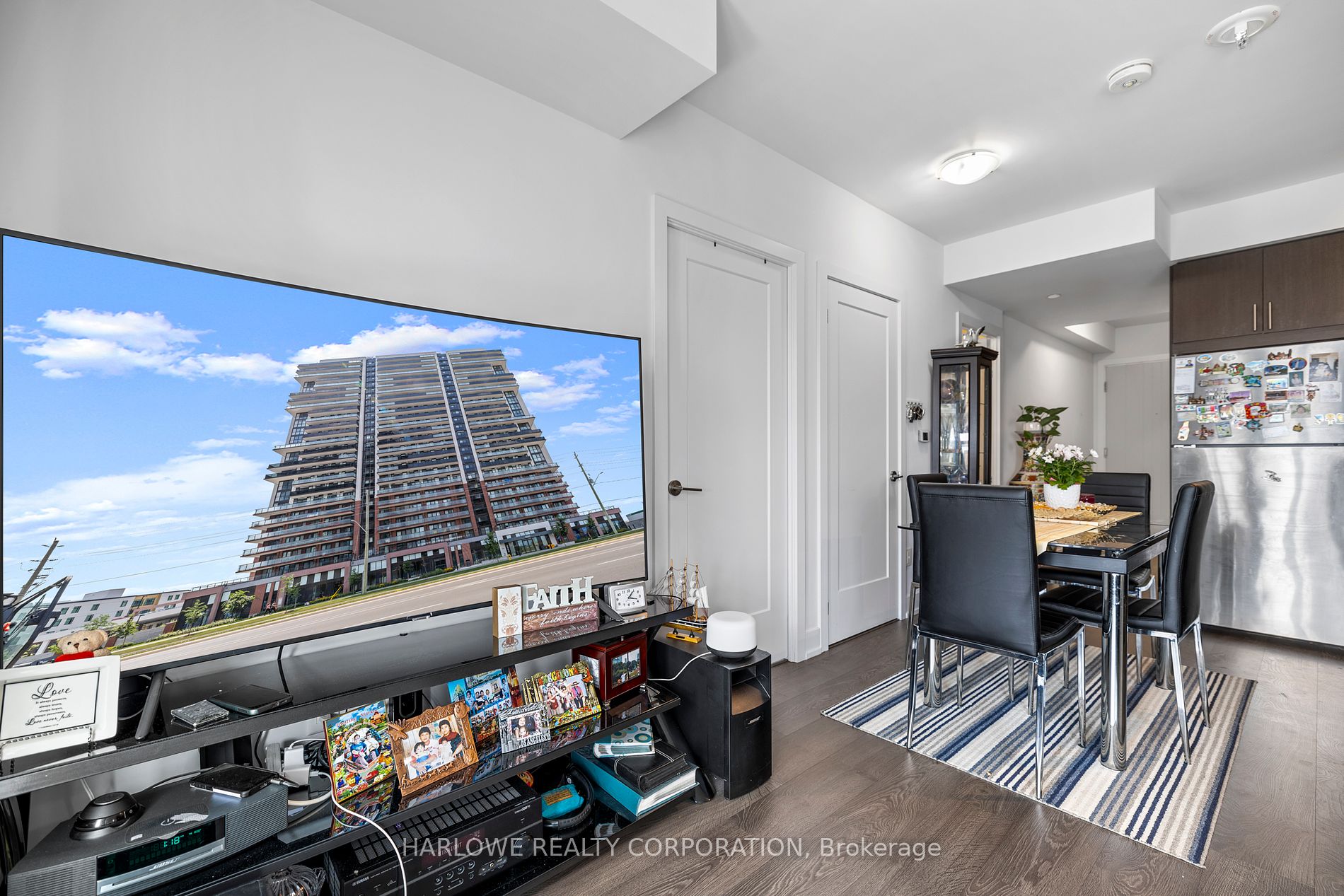 2550 Simcoe Street N, #2516