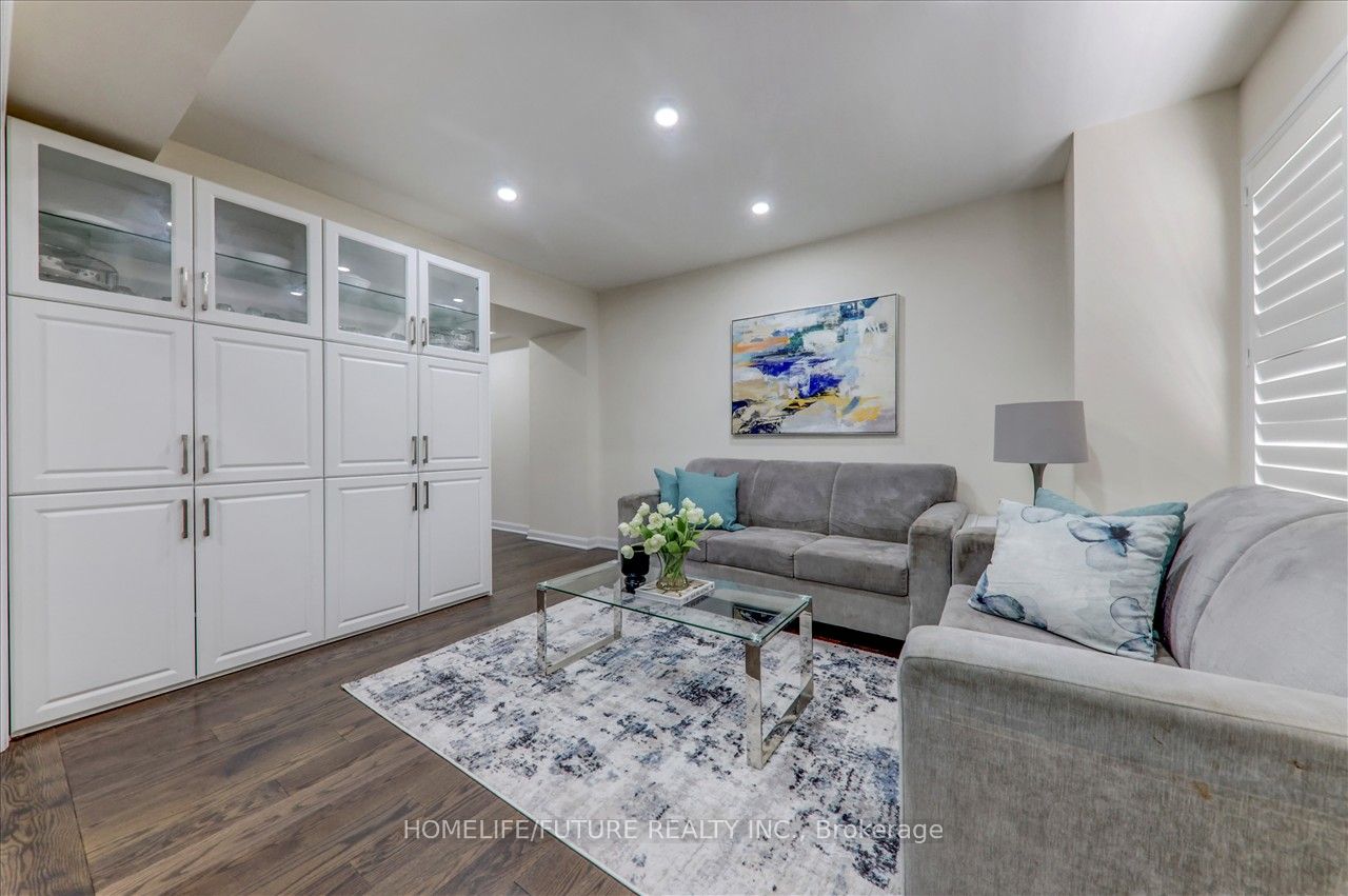 2412 Fall Harvest Cres