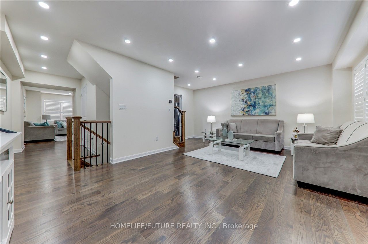 2412 Fall Harvest Cres