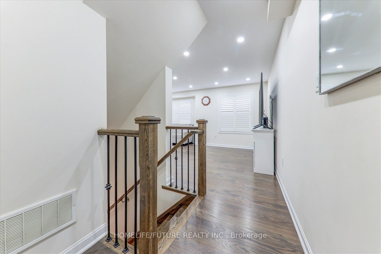 2412 Fall Harvest Cres
