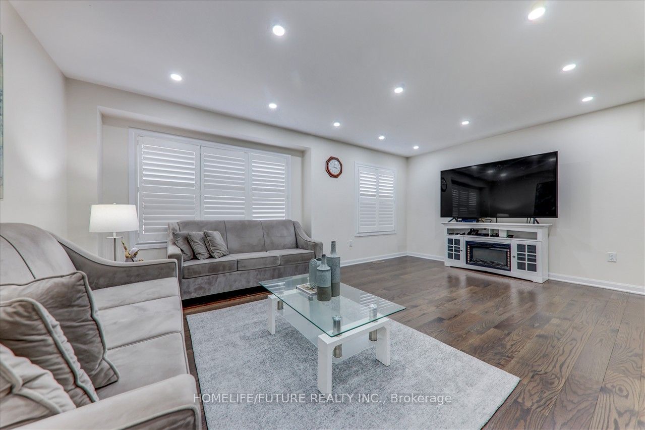 2412 Fall Harvest Cres