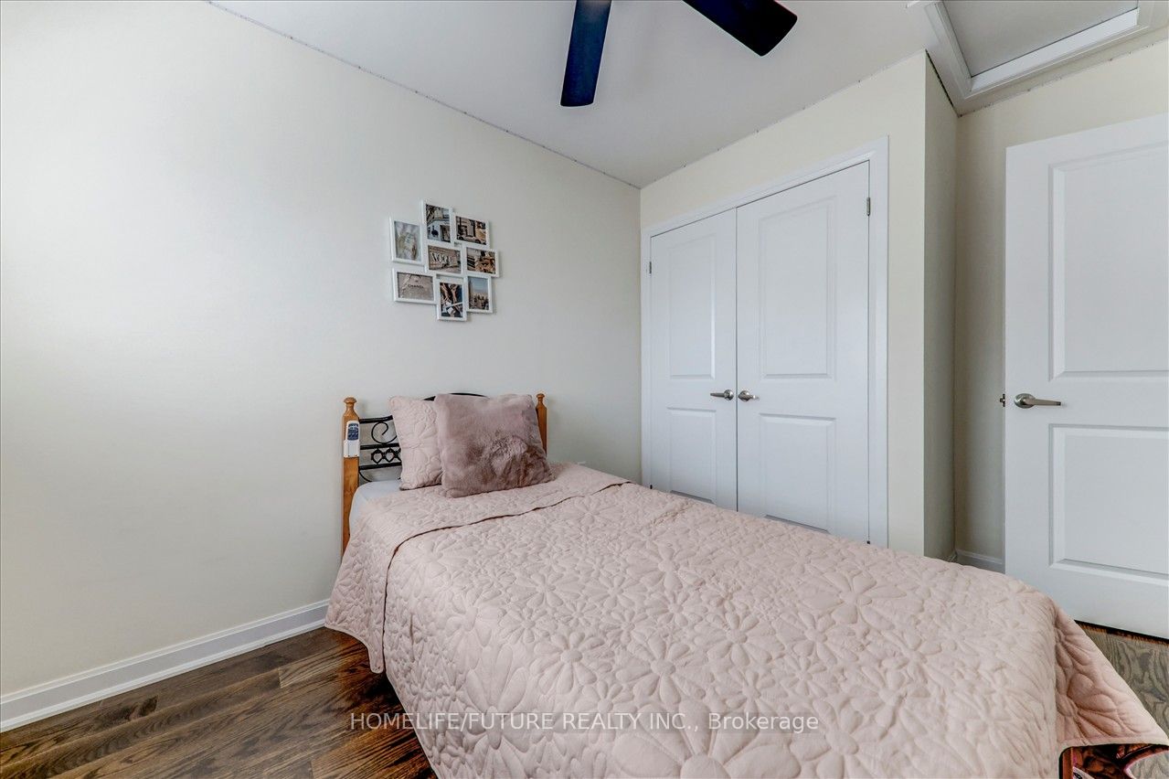 2412 Fall Harvest Cres