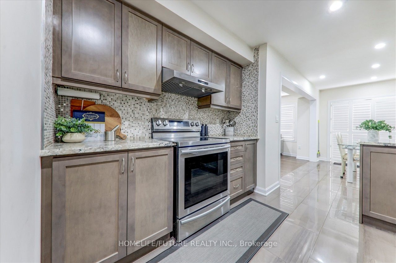 2412 Fall Harvest Cres