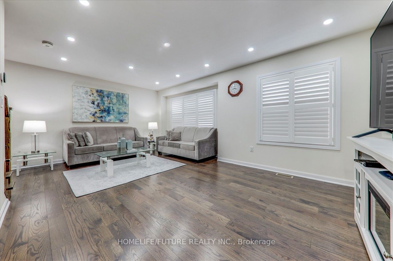 2412 Fall Harvest Cres