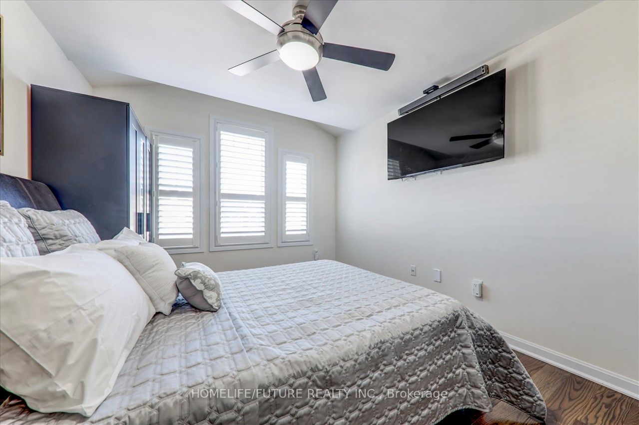 2412 Fall Harvest Cres