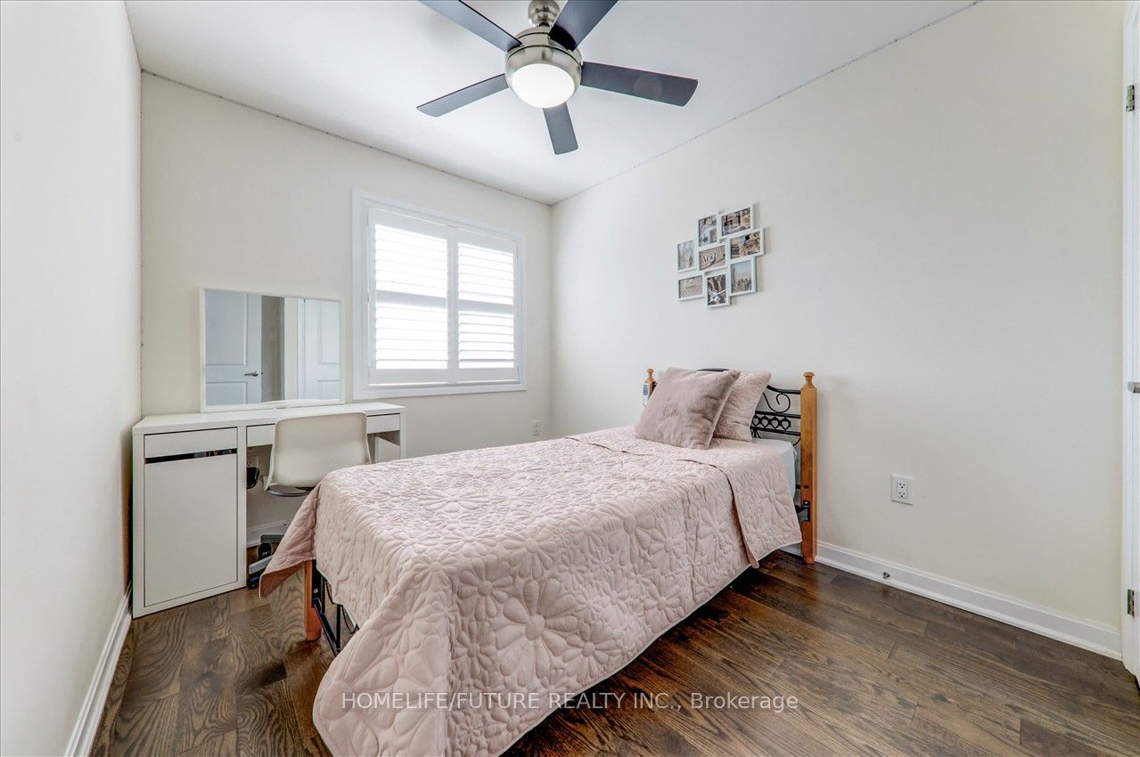 2412 Fall Harvest Cres