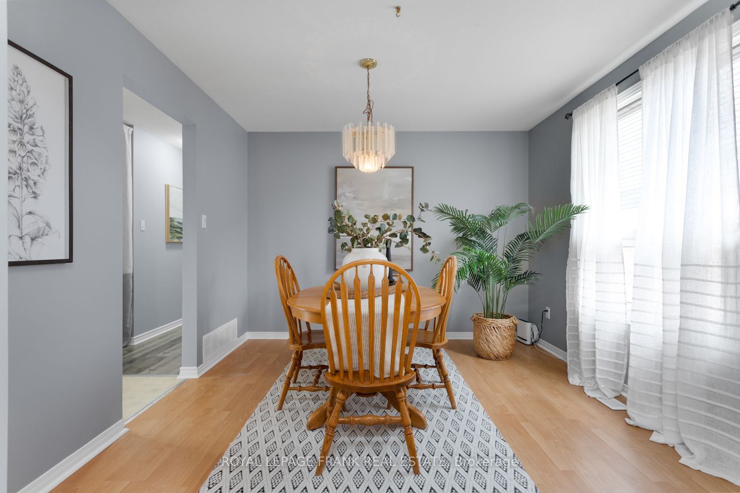 887 Lavis Court
