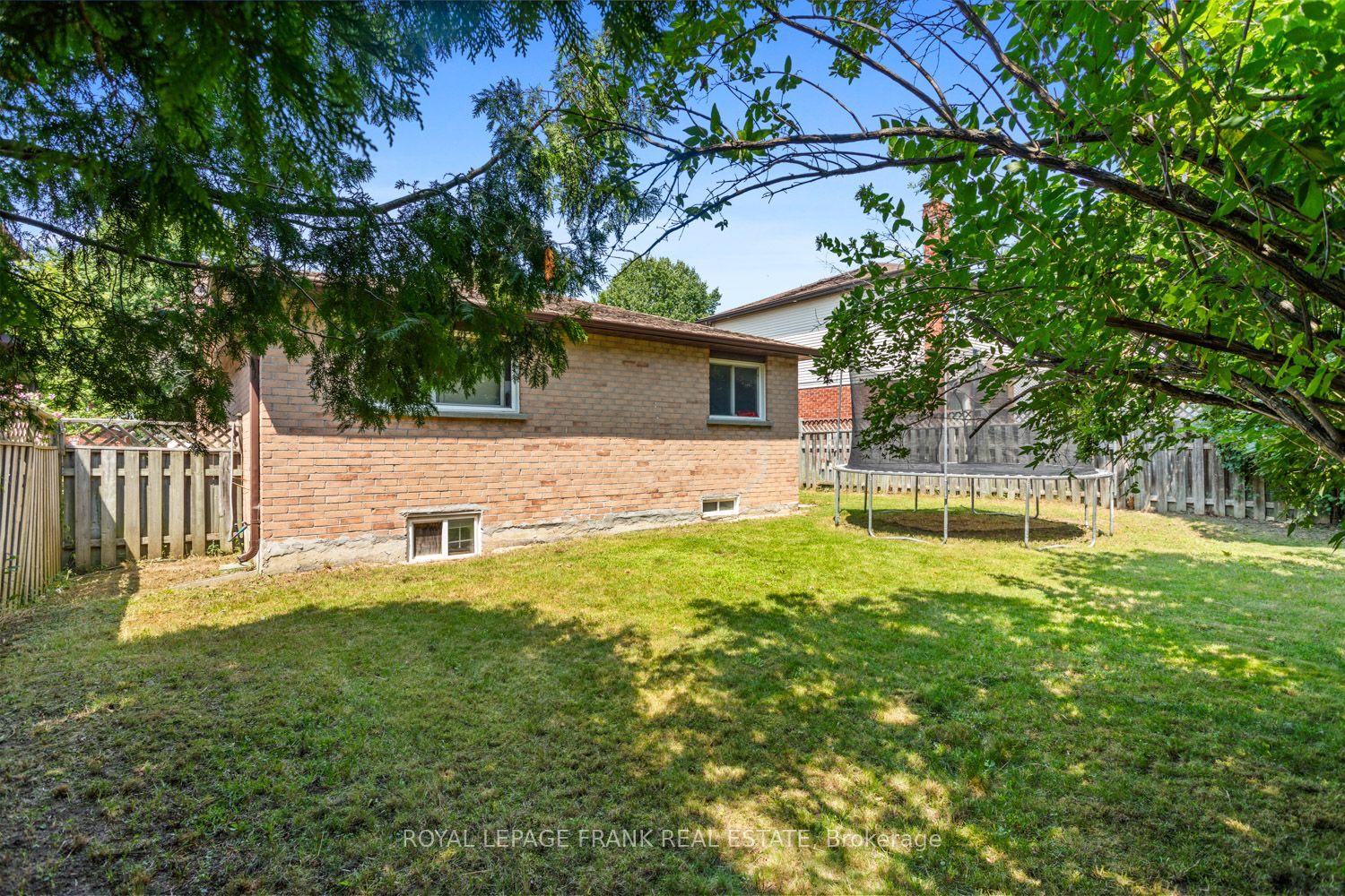 887 Lavis Court