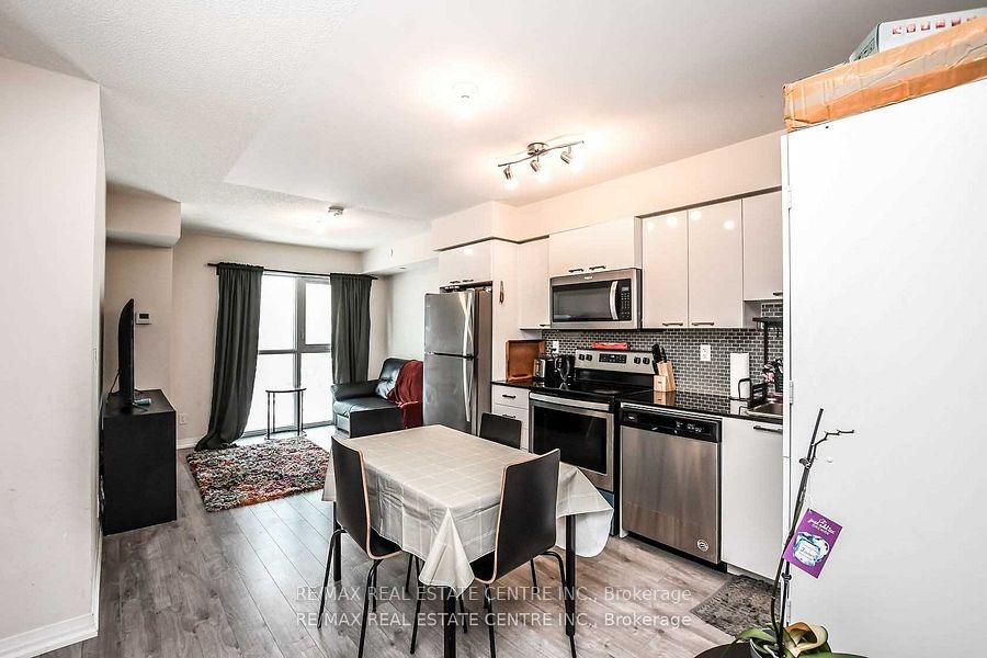 2150 Lawrence Ave, #509