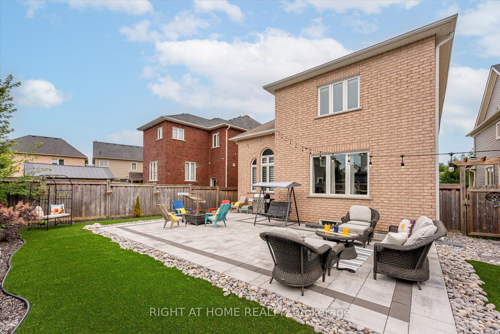 7 Carl Raby St