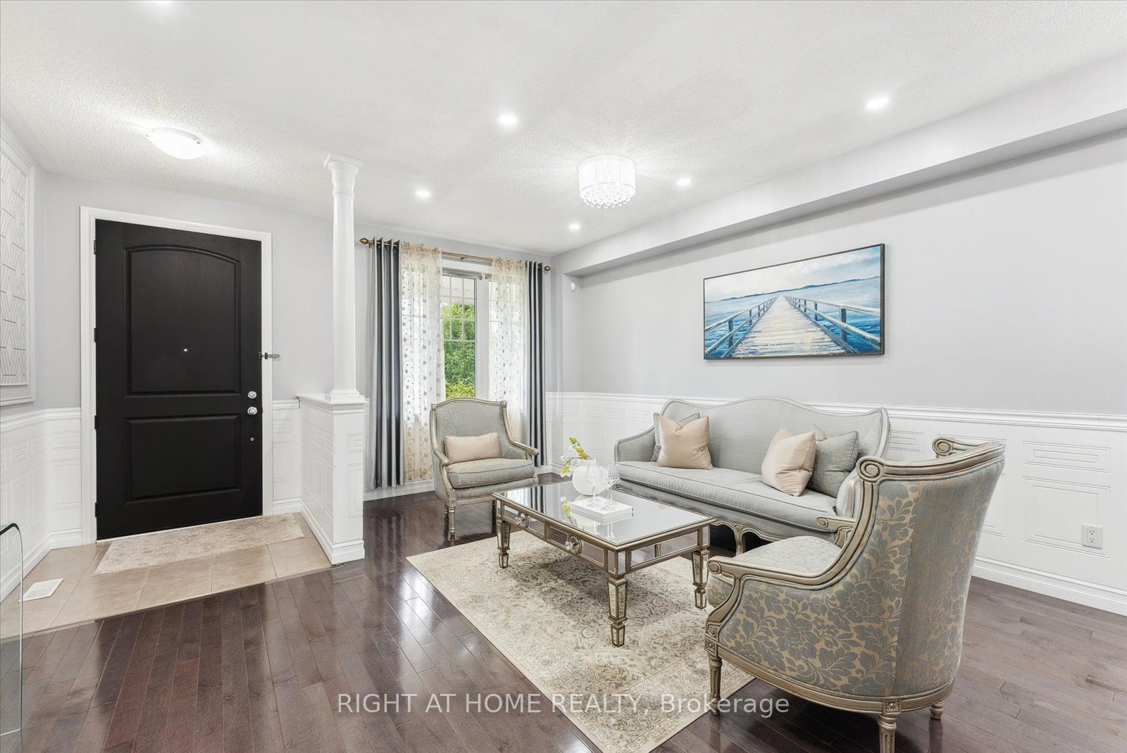 7 Carl Raby St