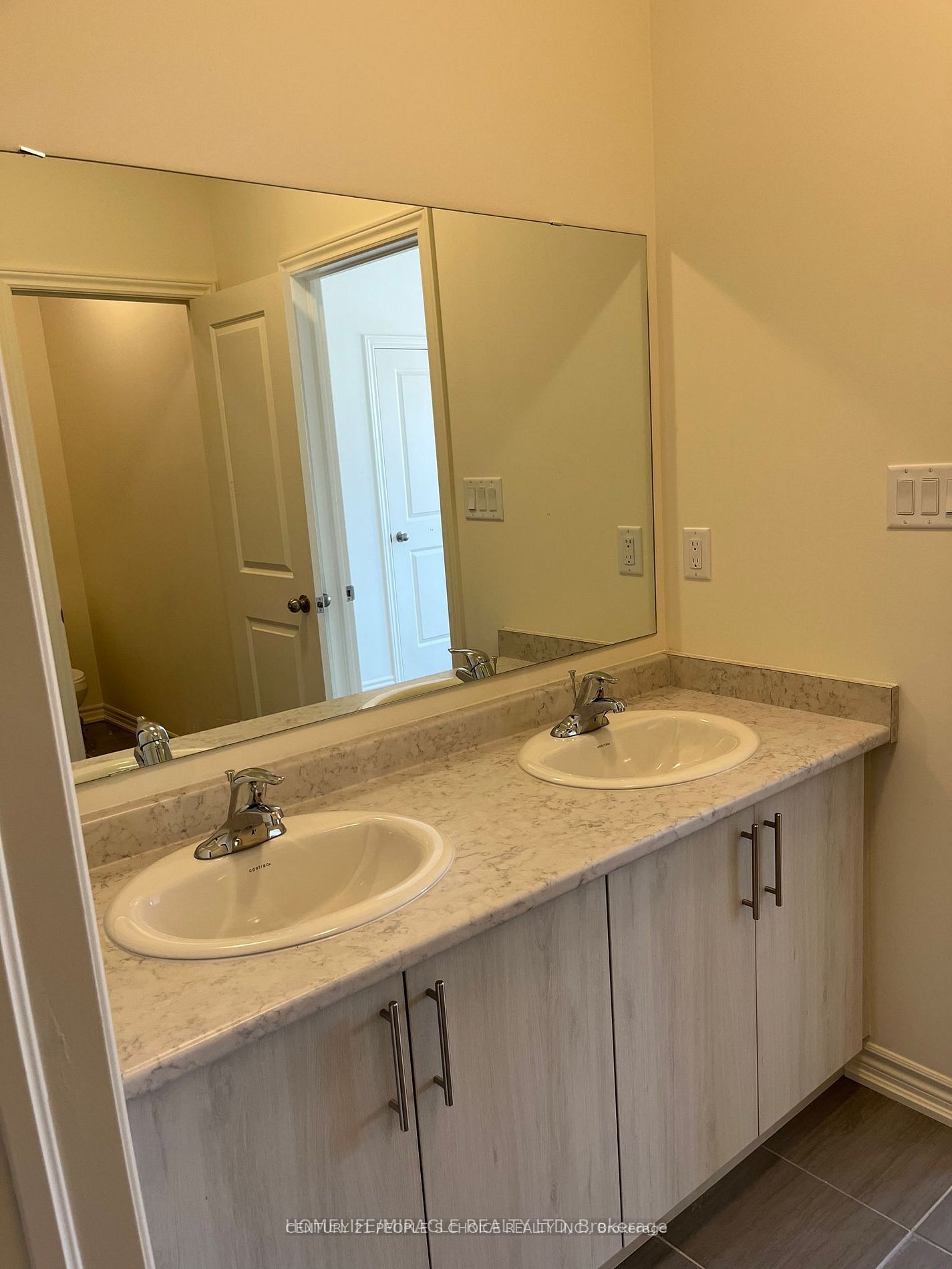 2144 Coppermine Street