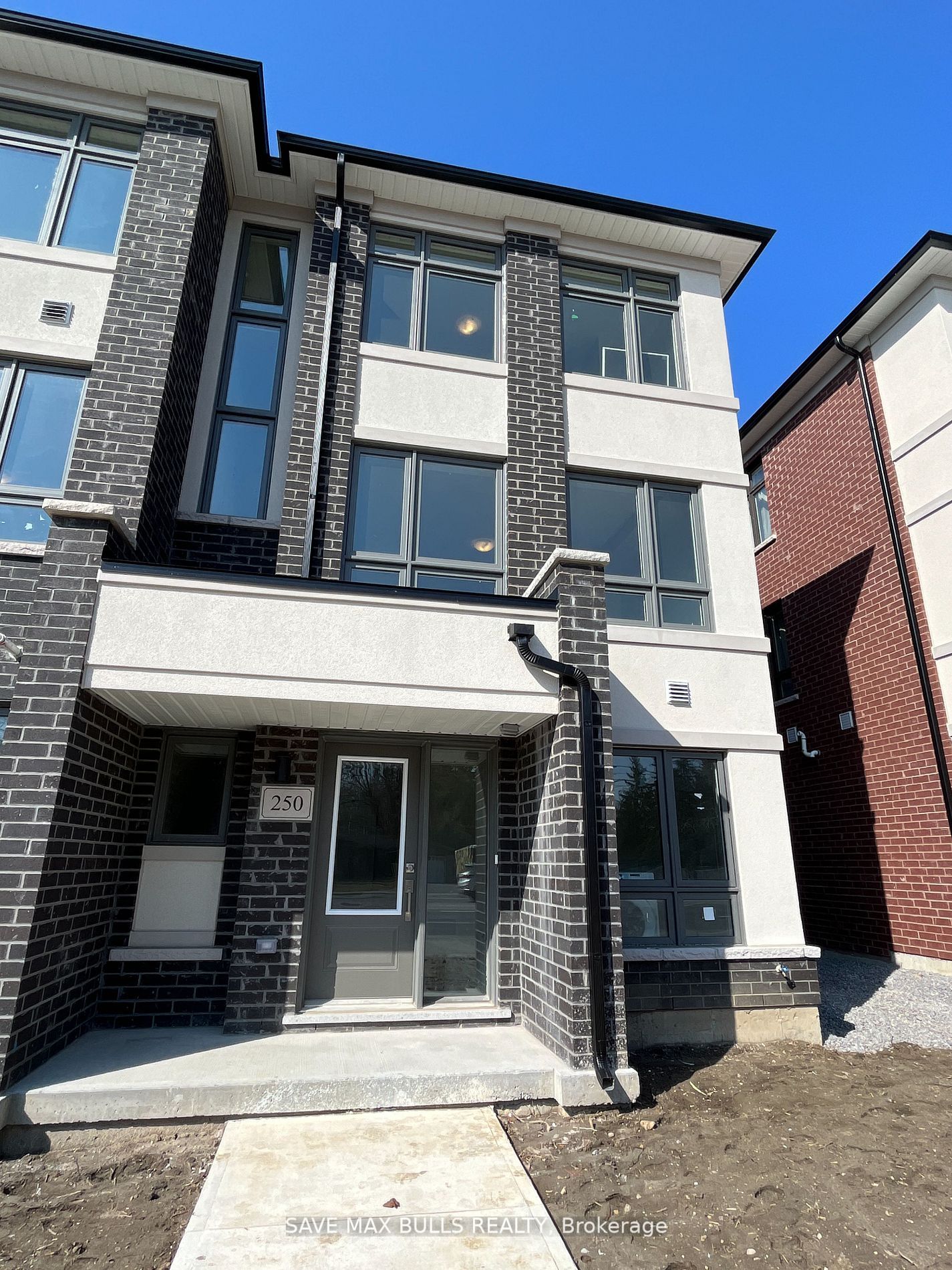 250 Townline Rd N