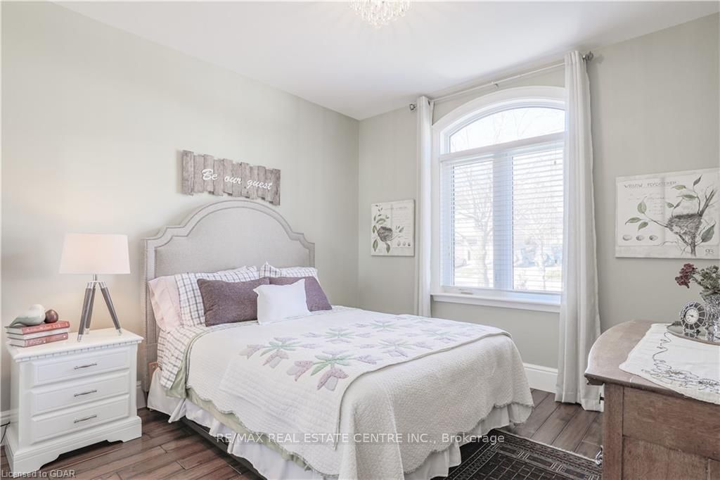 15 Coulcliff Blvd
