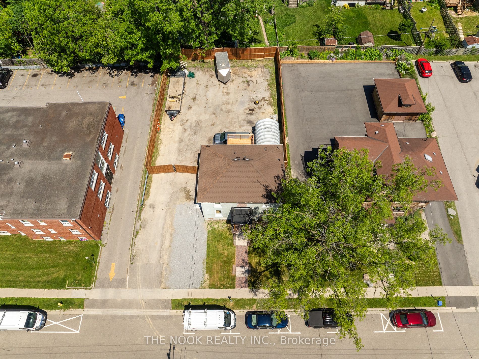 44 Colborne St E