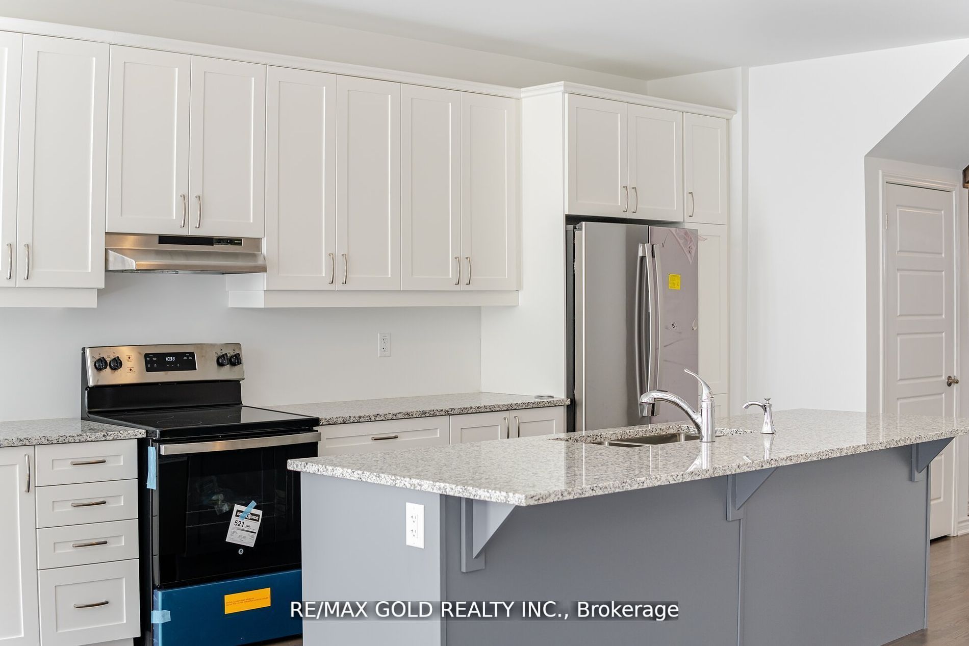 1582 Honey Locust Pl